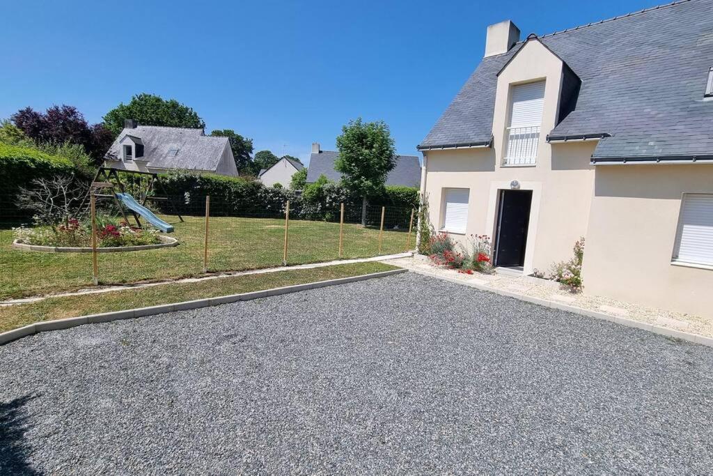 Maison De Famille Situee A Saint-Molf. Luaran gambar