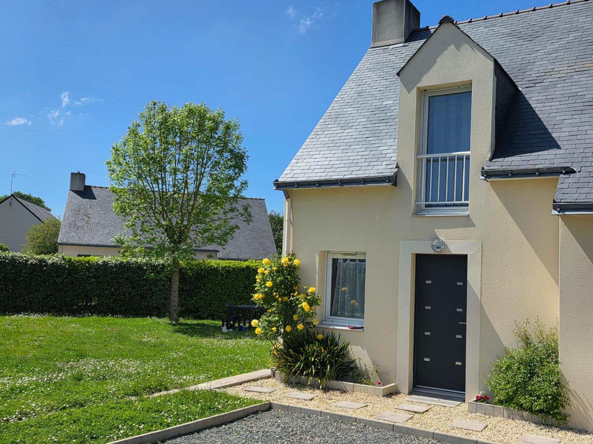 Maison De Famille Situee A Saint-Molf. Luaran gambar